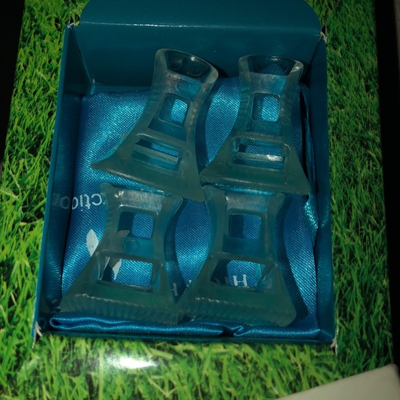 New High Heel Protectors on grass set of 2 - Picture 2 of 4